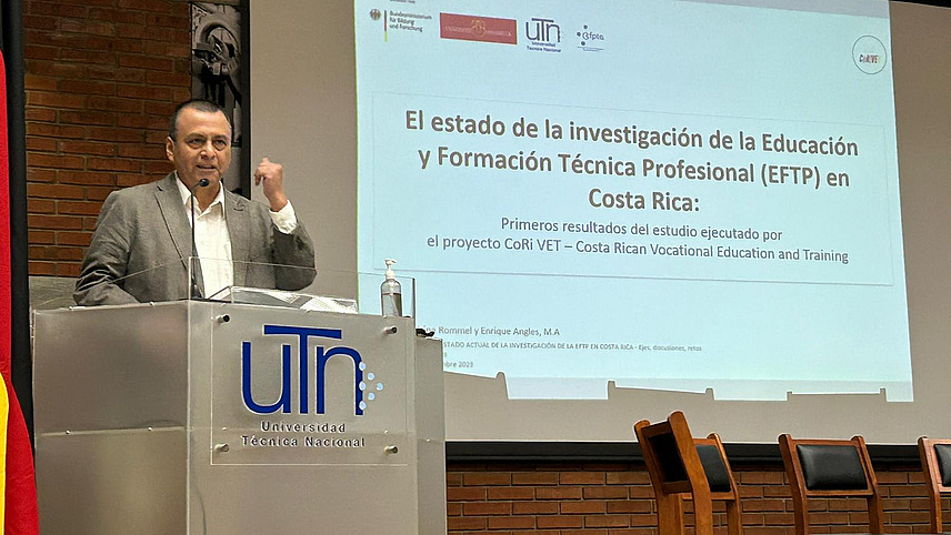 Vortrag von Enrique Angels bei einer Fachtagung in Costa Rica - CoRiVET