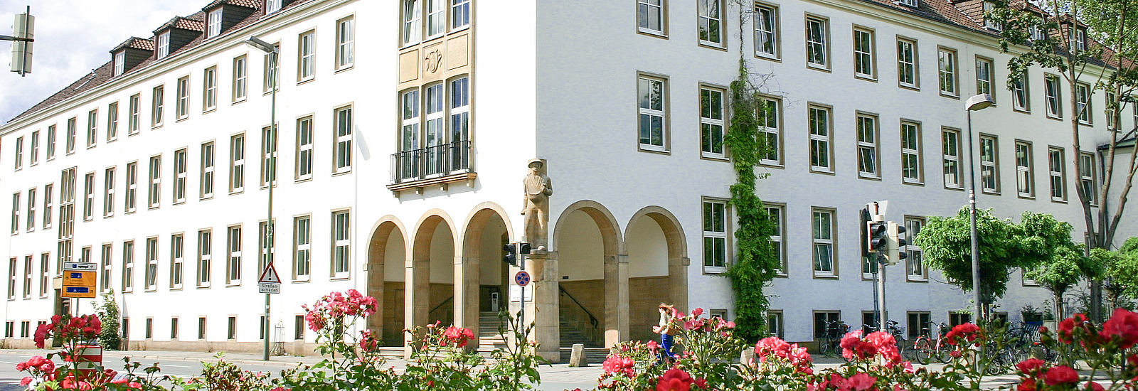 Eine Eckansicht des 41er-Geb&auml;udes, dem ehemaligen Kreishaus Osnabr&uuml;ck.