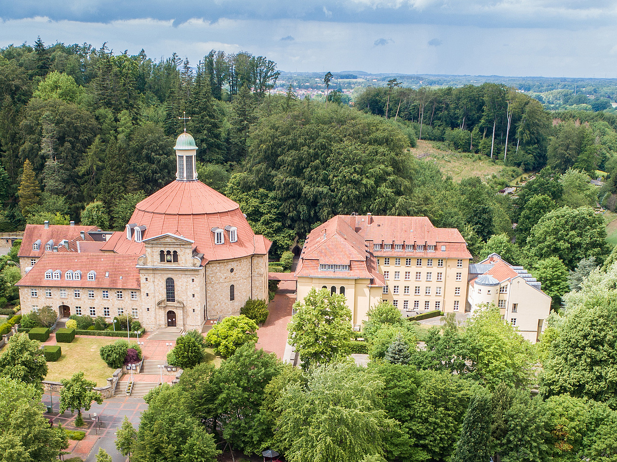 Aerial view of Ohrbeck House.