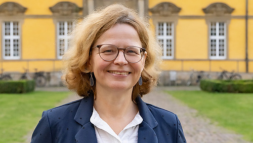 Portrait Prof. Dr. Elke Dubbels
