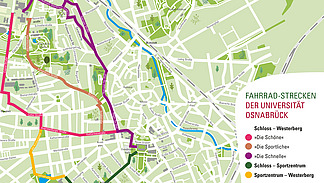 Kartenausschnitt mit farbig eingezeichneten Wegen