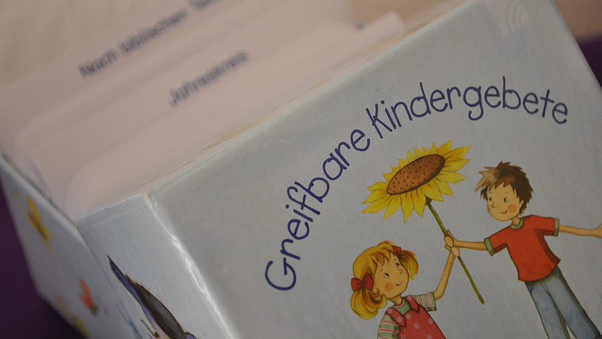 Nahaufnahme des Buches "Greifbare Kindergebete".