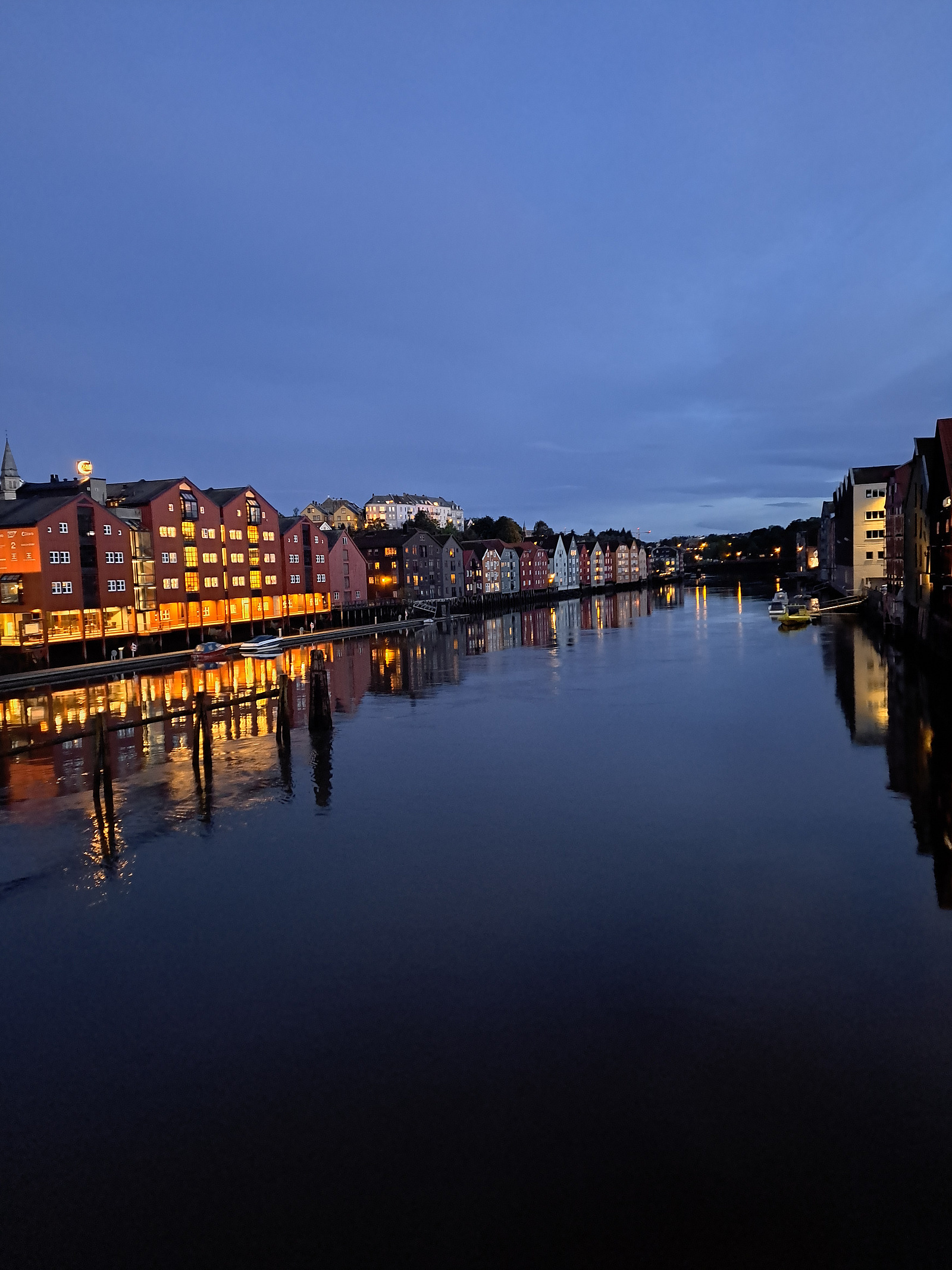 Romantisch: Trondheim bei Nacht