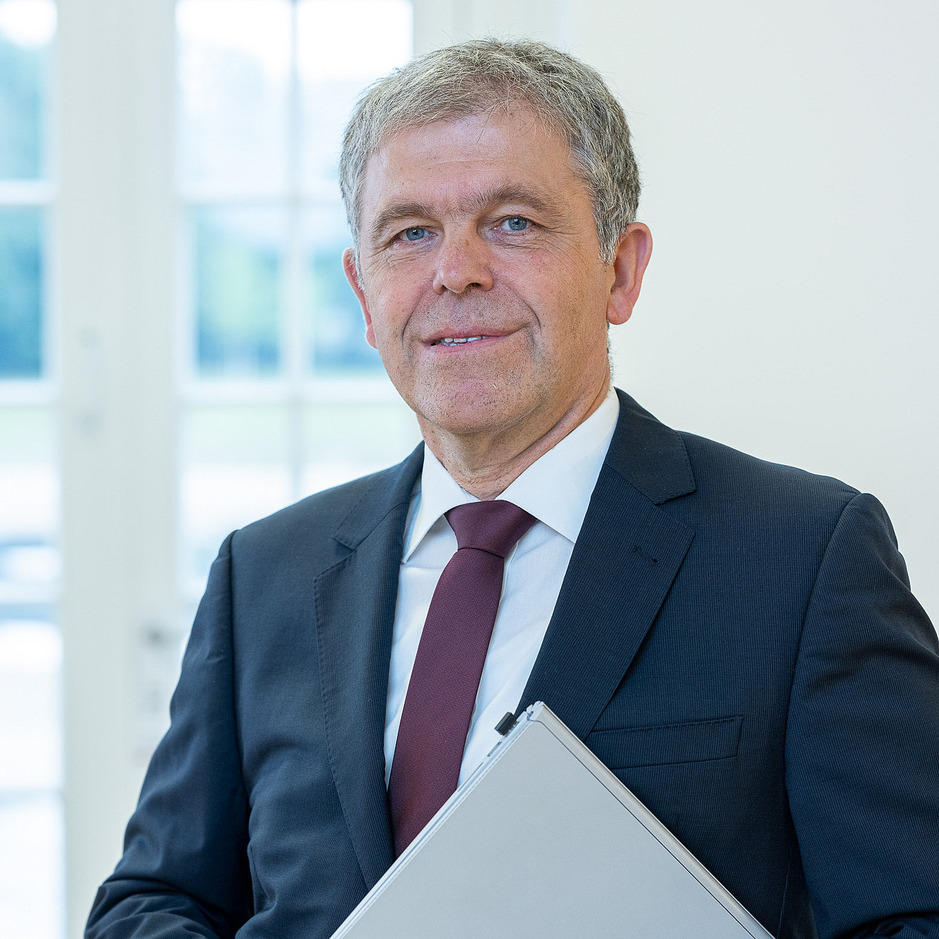 Portrait Dr. Wilfried Hötker