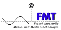 Logo der Forschungsstelle Musik- und Medientechnologie (FMT) mit stilisierter Schallwelle, @-Symbol und blauem Schriftzug.