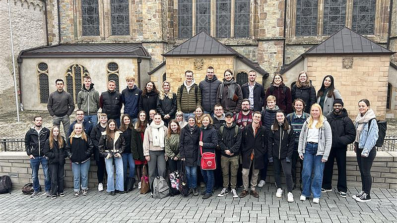 Reisegruppe auf Exkursion