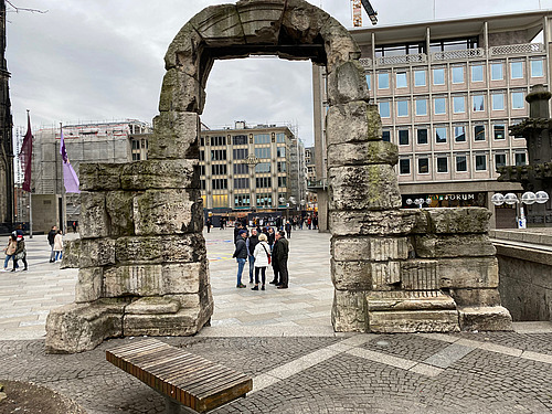 Nordtor in der Nähe des Kölner Doms.