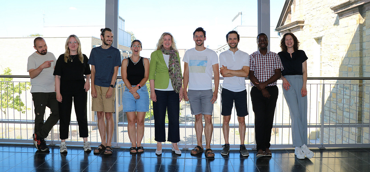 Teamfoto des Fachgebiets Umwelt&ouml;konomie im August 2025