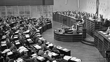 Erste Lesung der Pariser Vertr&auml;ge im Deutschen Bundestag