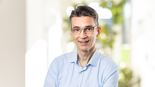 Portrait Hans-Peter Schmitz