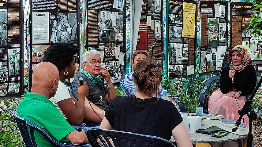Foto einer Diskussionrunde